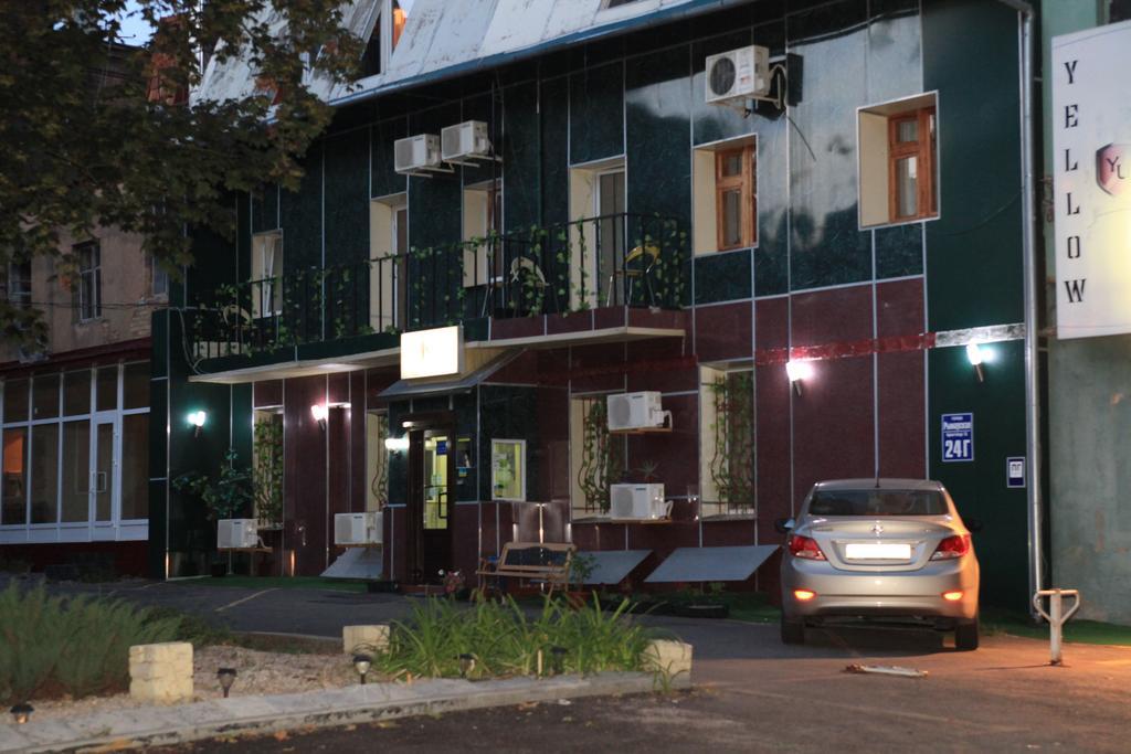 Yellow Unlimited Hotel 4 Charkiw Exterior foto