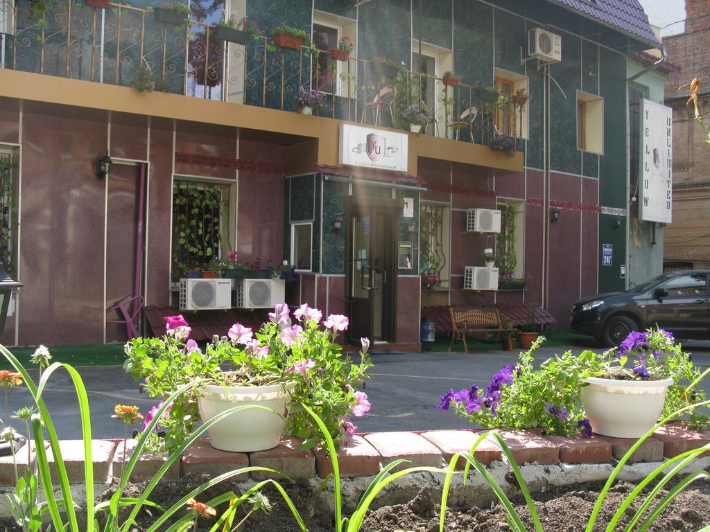 Yellow Unlimited Hotel 4 Charkiw Exterior foto